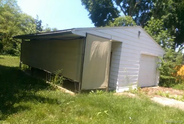 433 Crestview Street Flushing City, MI 48433