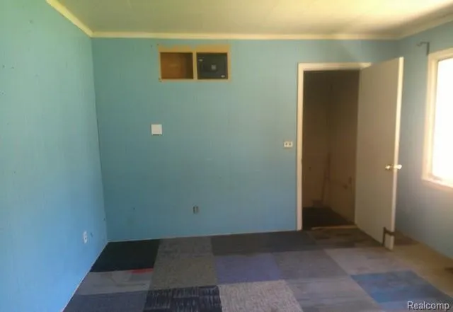 433 Crestview Street Flushing City, MI 48433