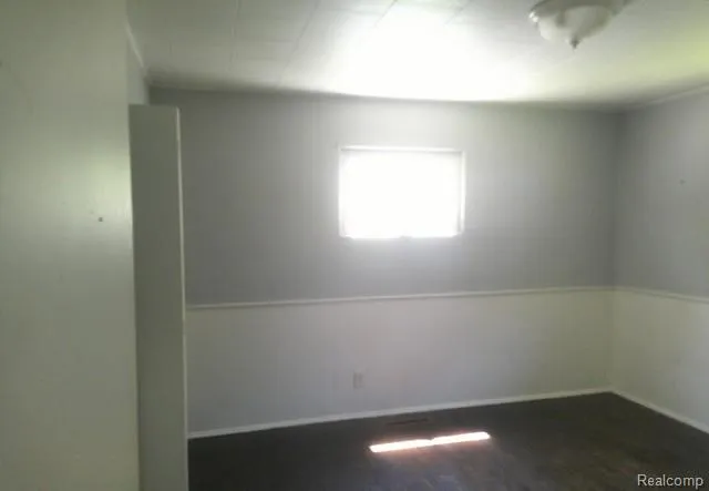 433 Crestview Street Flushing City, MI 48433