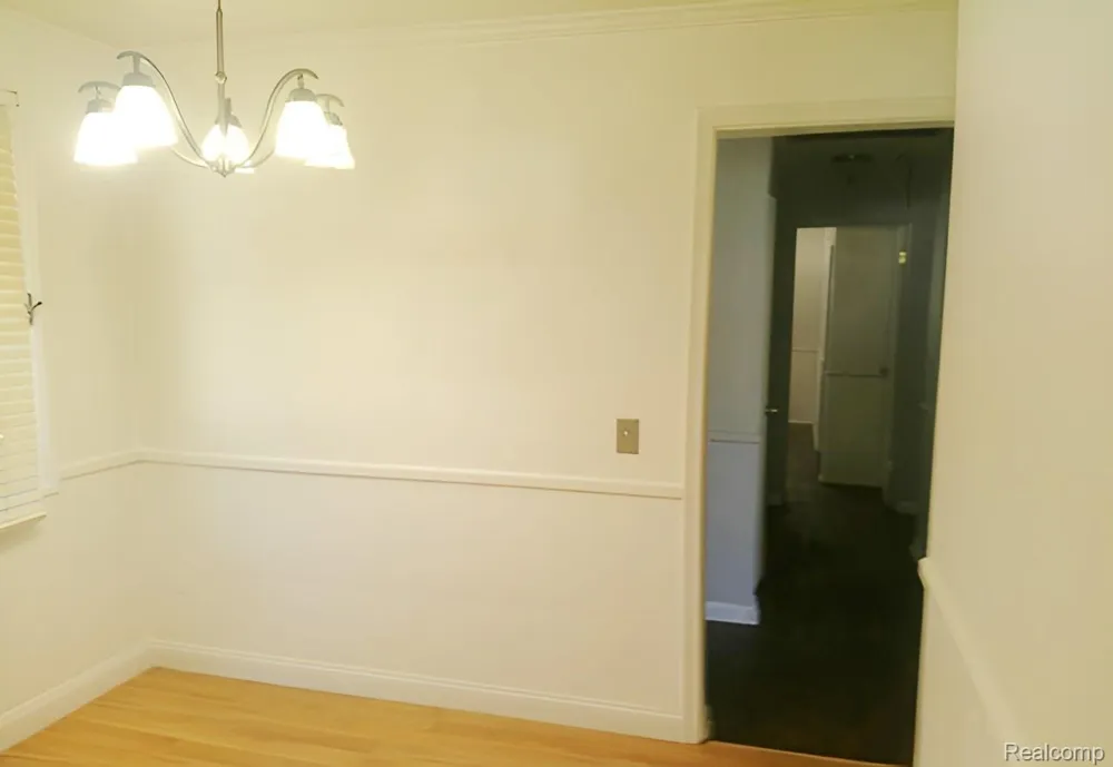 433 Crestview Street Flushing City, MI 48433