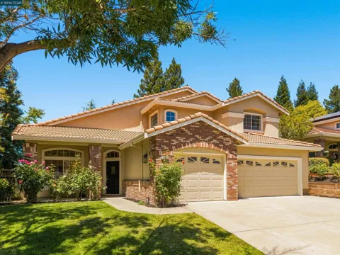 636 Dunhill Dr