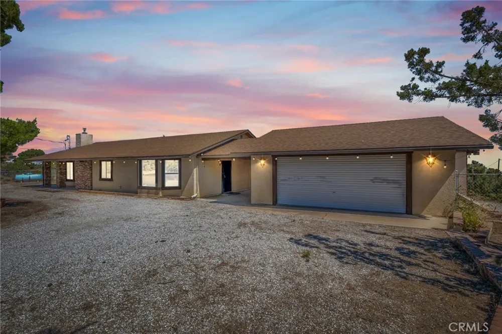 2722 Arrowhead Pinon Hills, CA 92372