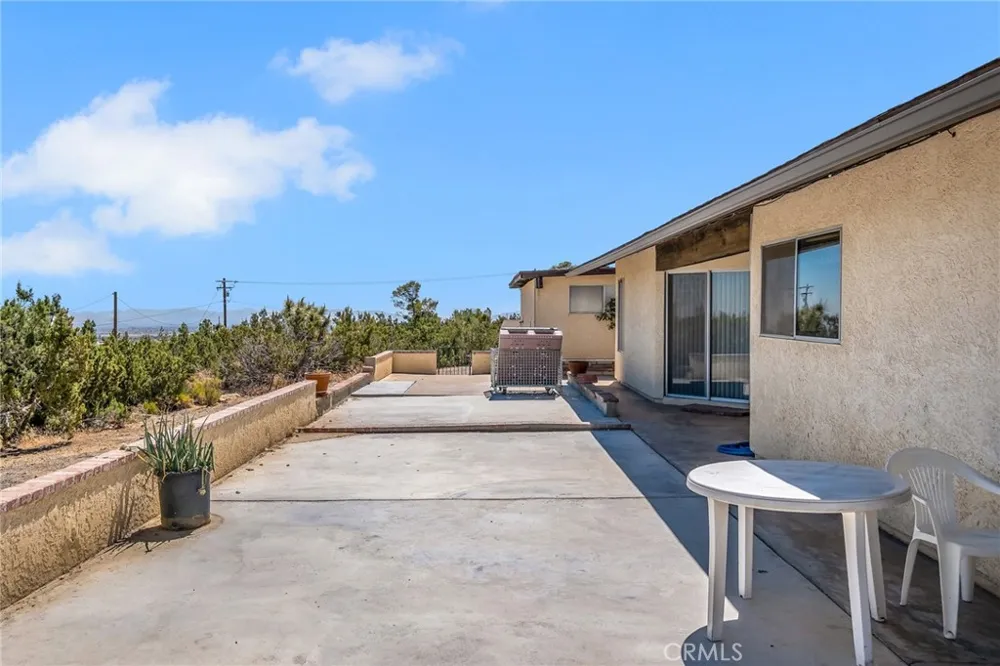 2722 Arrowhead Pinon Hills, CA 92372