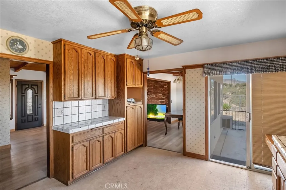 2722 Arrowhead Pinon Hills, CA 92372