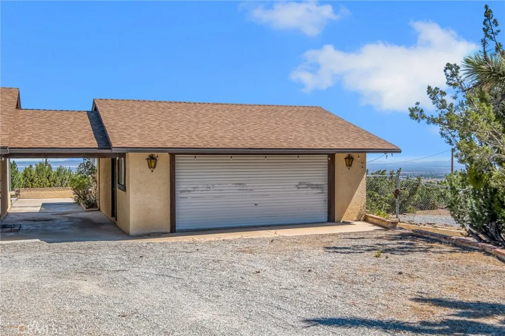 2722 Arrowhead Pinon Hills, CA 92372