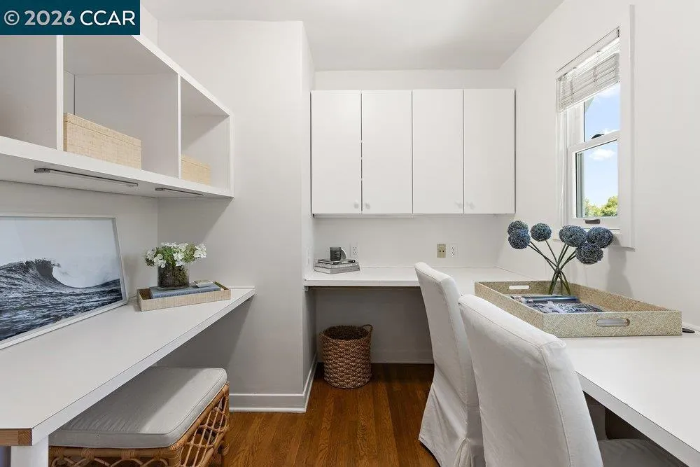 59 El Toyonal Orinda, CA 94563
