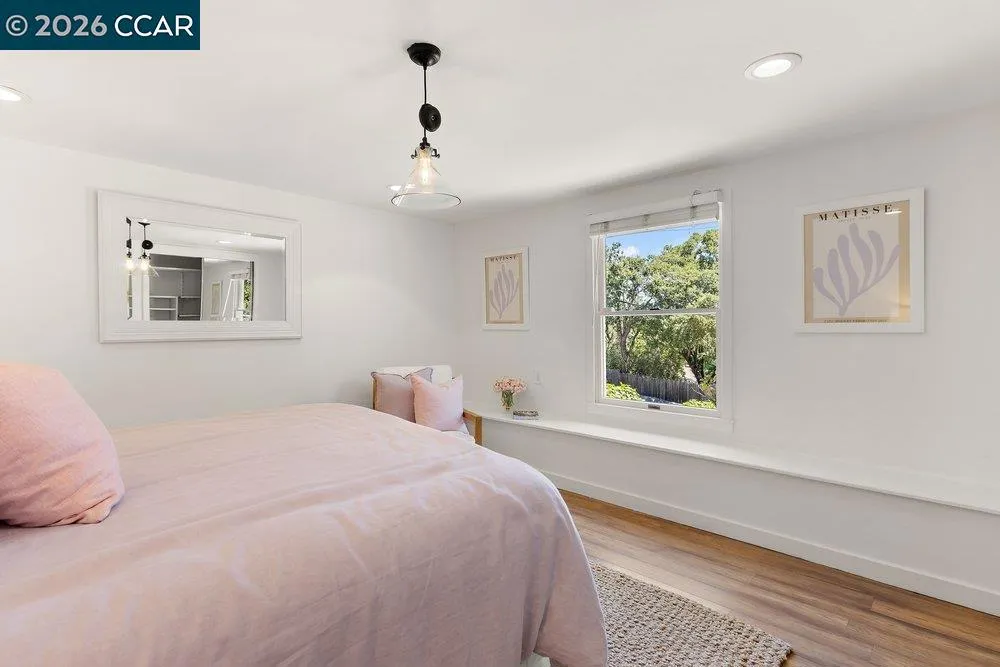 59 El Toyonal Orinda, CA 94563