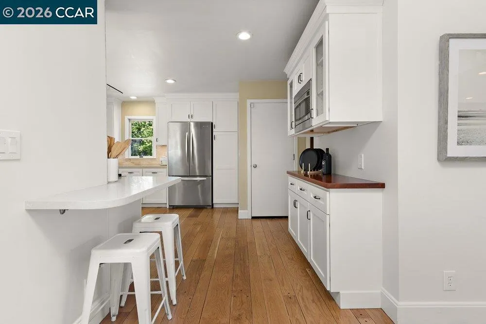 59 El Toyonal Orinda, CA 94563