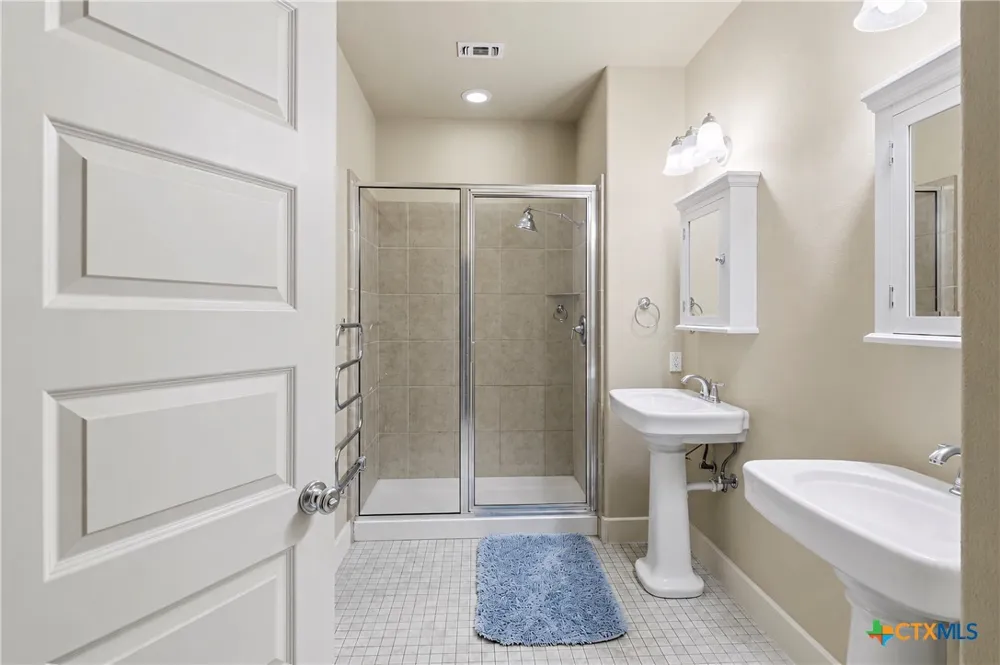 1720 Nordberg Seguin, TX 78155