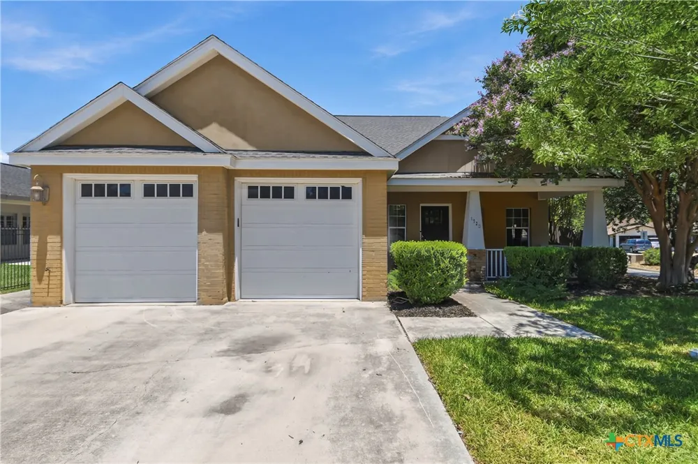 1720 Nordberg Seguin, TX 78155