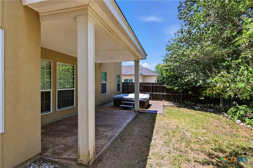 1720 Nordberg Seguin, TX 78155