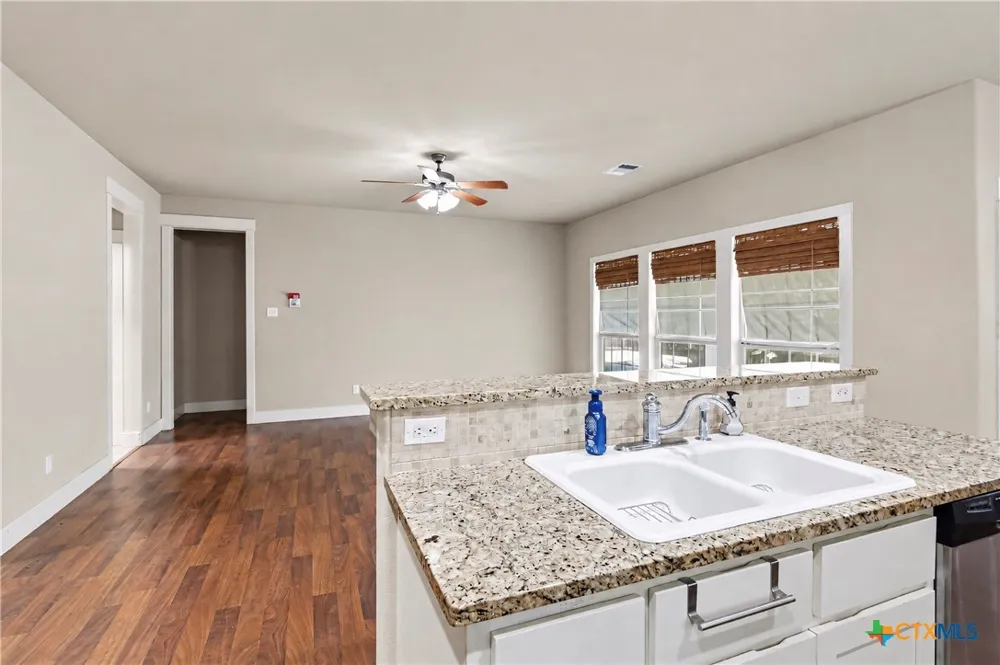 1720 Nordberg Seguin, TX 78155