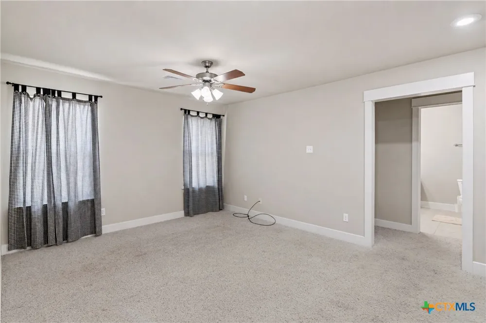 1720 Nordberg Seguin, TX 78155
