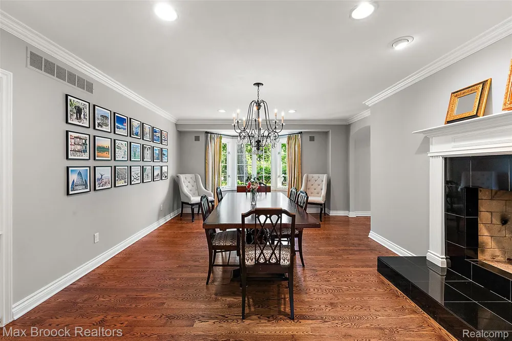 4875 Old Orchard Trail Orchard Lake Village City, MI 48324