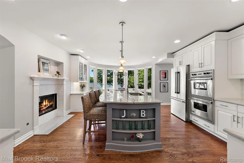 4875 Old Orchard Trail Orchard Lake Village City, MI 48324