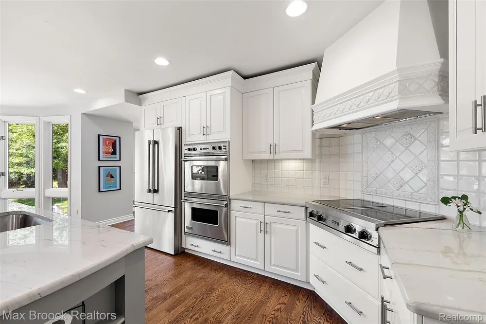 4875 Old Orchard Trail Orchard Lake Village City, MI 48324
