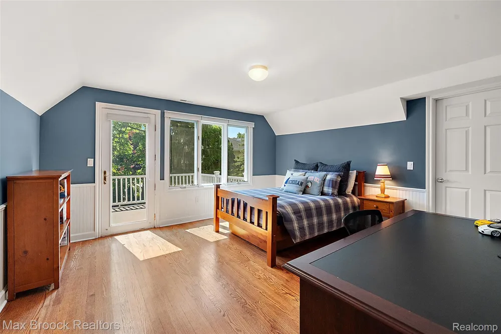 4875 Old Orchard Trail Orchard Lake Village City, MI 48324