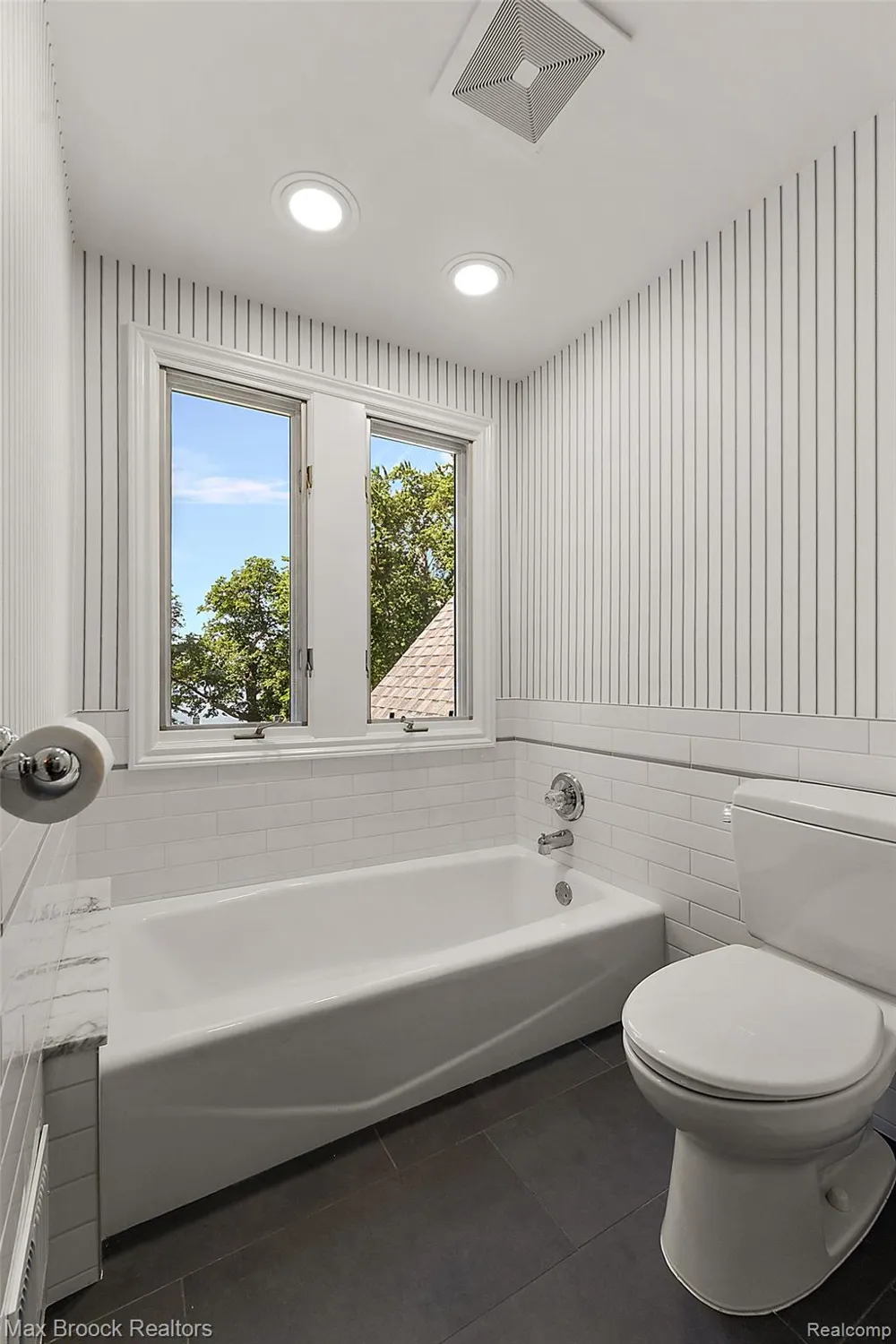4875 Old Orchard Trail Orchard Lake Village City, MI 48324