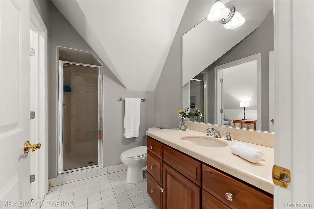 4875 Old Orchard Trail Orchard Lake Village City, MI 48324