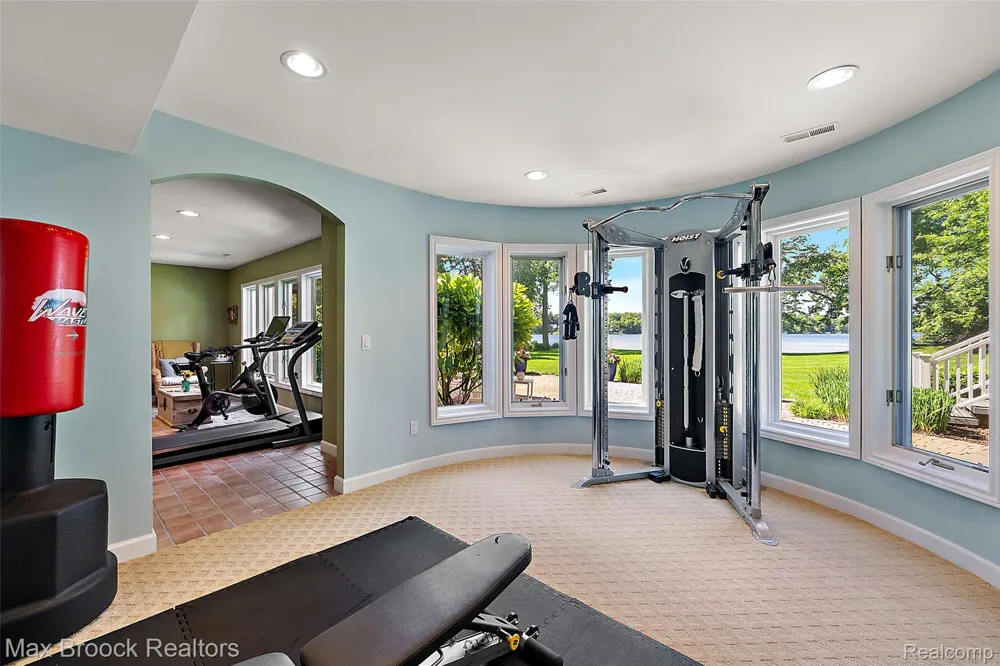 4875 Old Orchard Trail Orchard Lake Village City, MI 48324