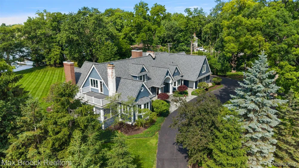 4875 Old Orchard Trail Orchard Lake Village City, MI 48324