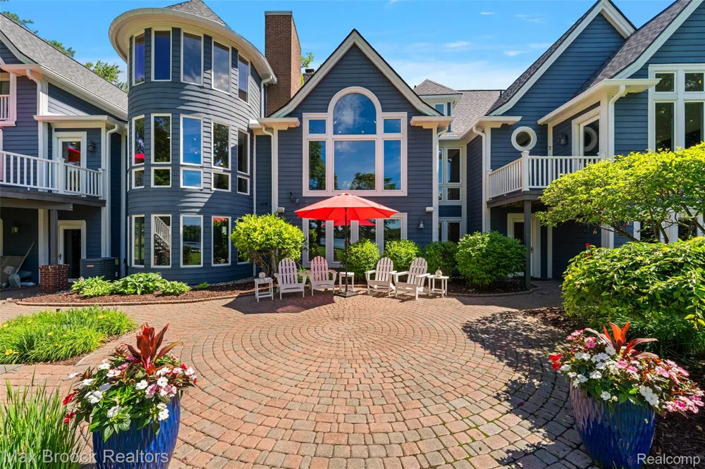 4875 Old Orchard Trail Orchard Lake Village City, MI 48324