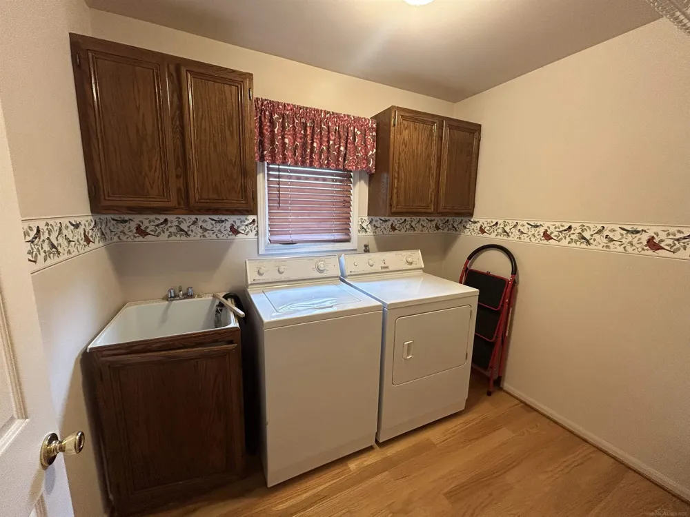 37515 Hanson Drive Sterling Heights City, MI 48310