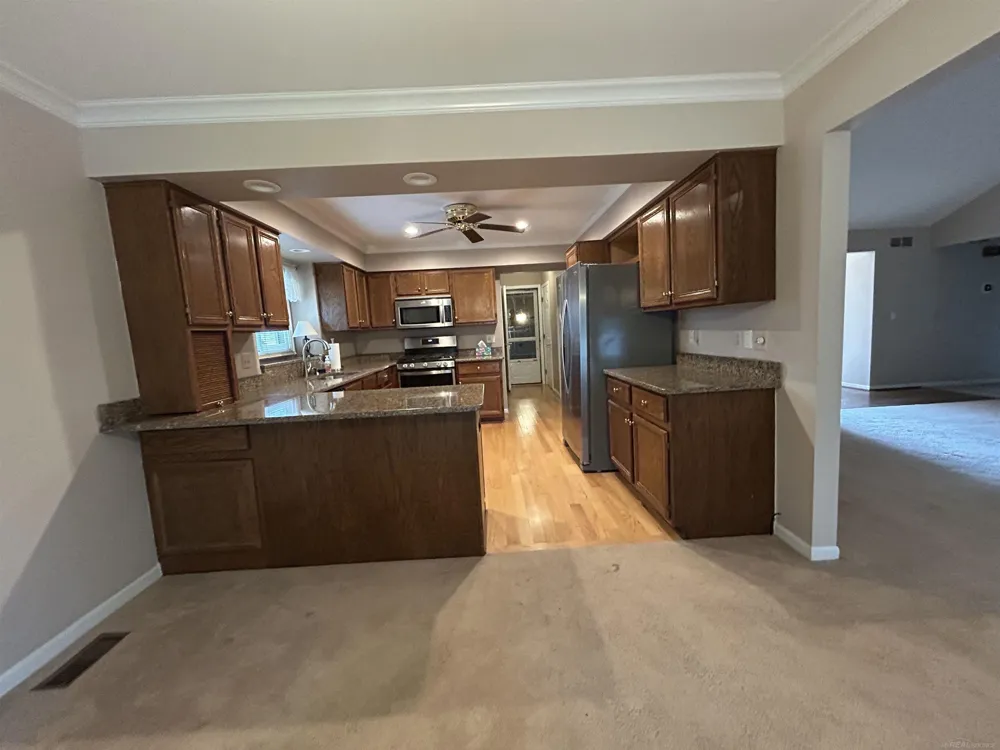 37515 Hanson Drive Sterling Heights City, MI 48310