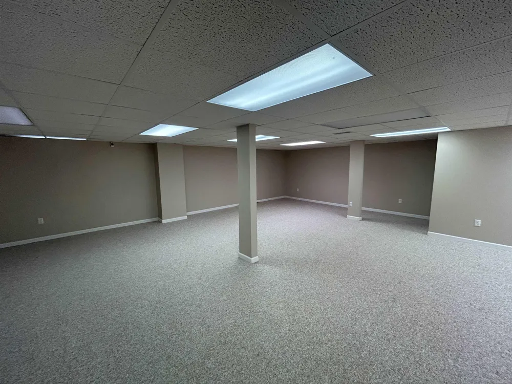 37515 Hanson Drive Sterling Heights City, MI 48310