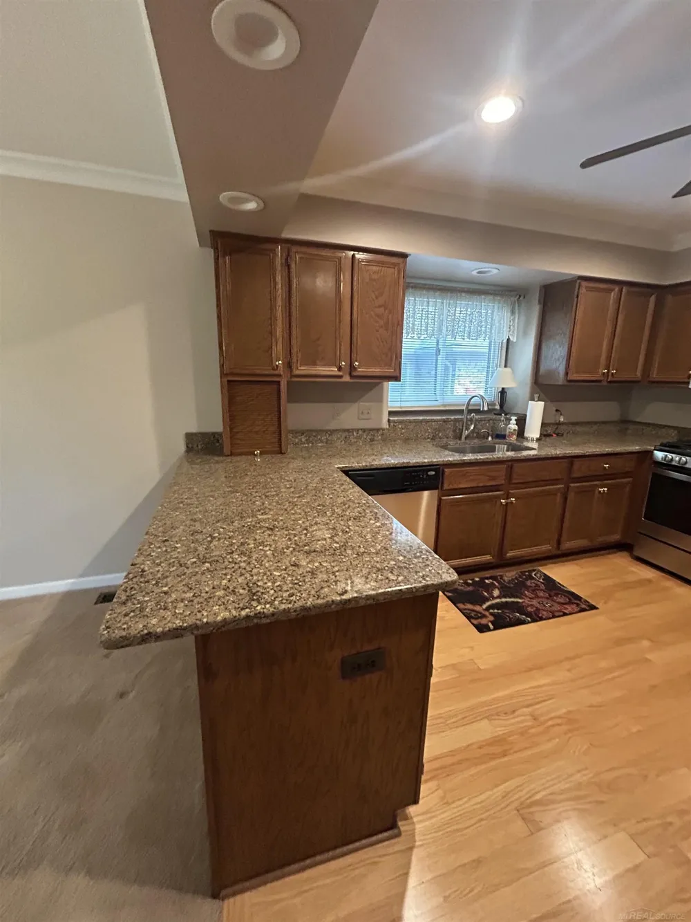 37515 Hanson Drive Sterling Heights City, MI 48310
