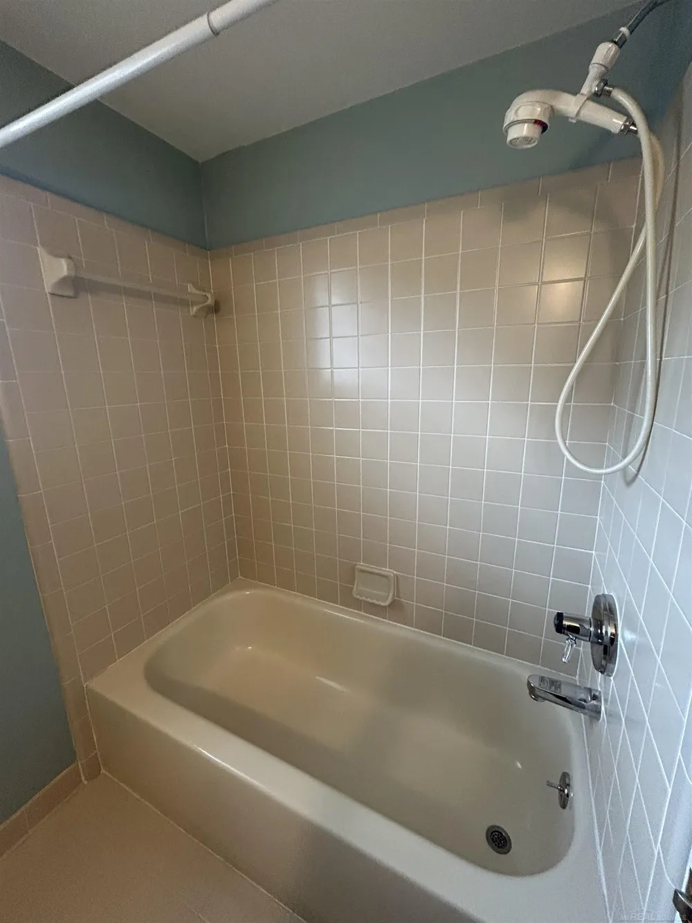 37515 Hanson Drive Sterling Heights City, MI 48310