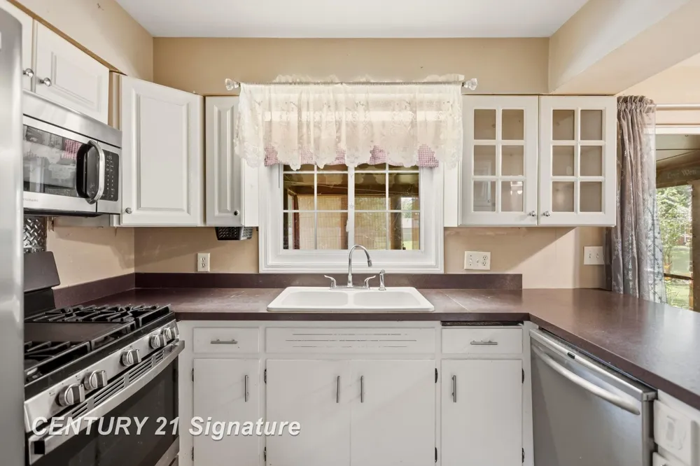 2684 Kuhlman Drive Saginaw Charter Township, MI 48603