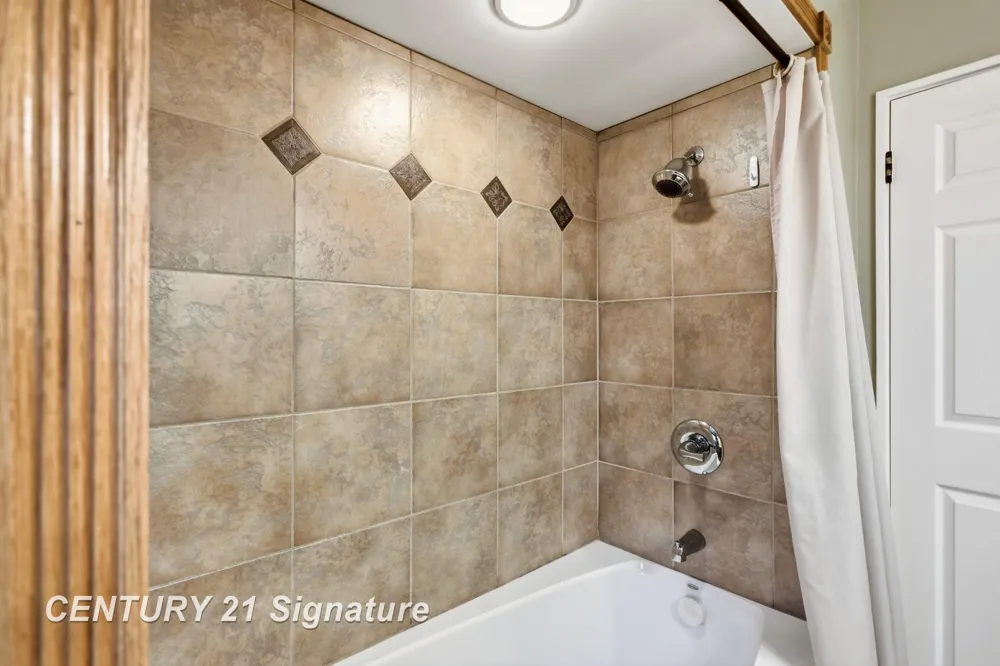 2684 Kuhlman Drive Saginaw Charter Township, MI 48603
