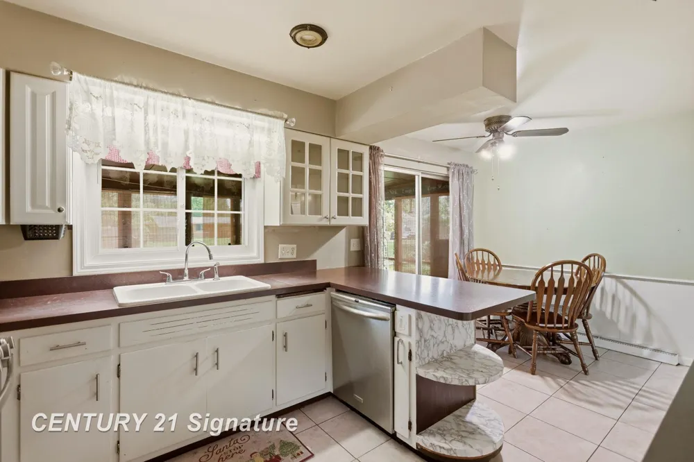 2684 Kuhlman Drive Saginaw Charter Township, MI 48603