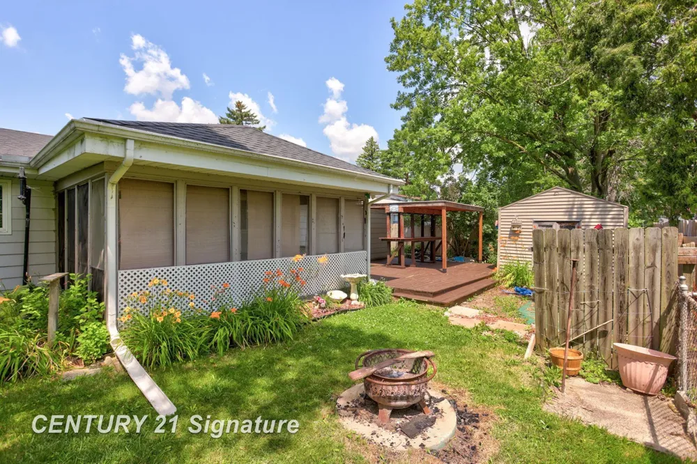 2684 Kuhlman Drive Saginaw Charter Township, MI 48603