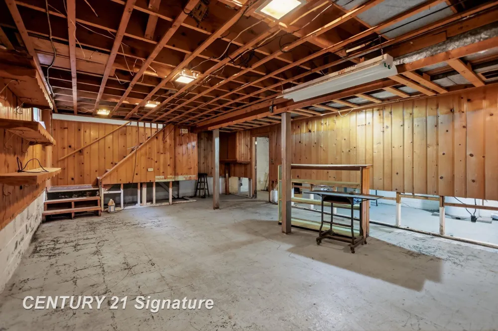 2684 Kuhlman Drive Saginaw Charter Township, MI 48603