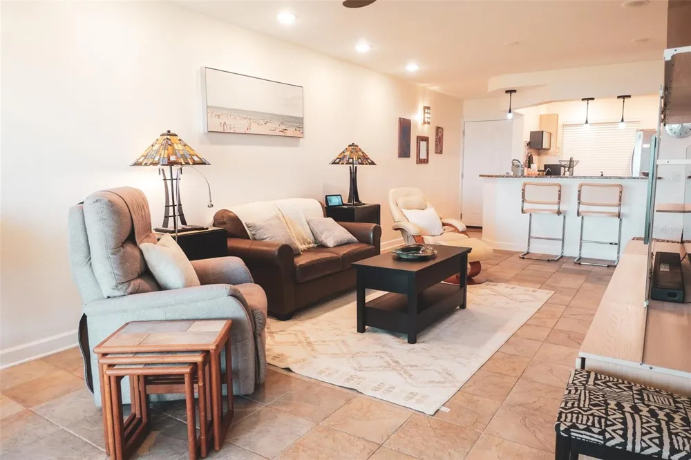 6295 BAHIA DEL MAR CIRCLE #111 St Petersburg, FL 33715