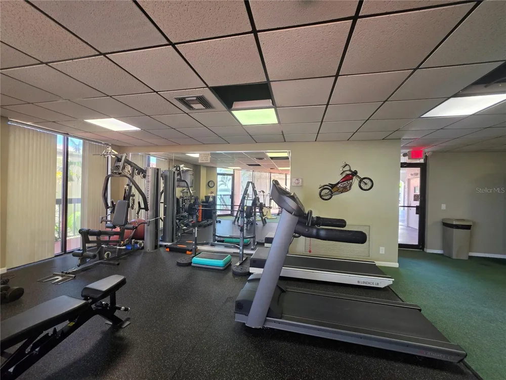 6295 BAHIA DEL MAR CIRCLE #111 St Petersburg, FL 33715