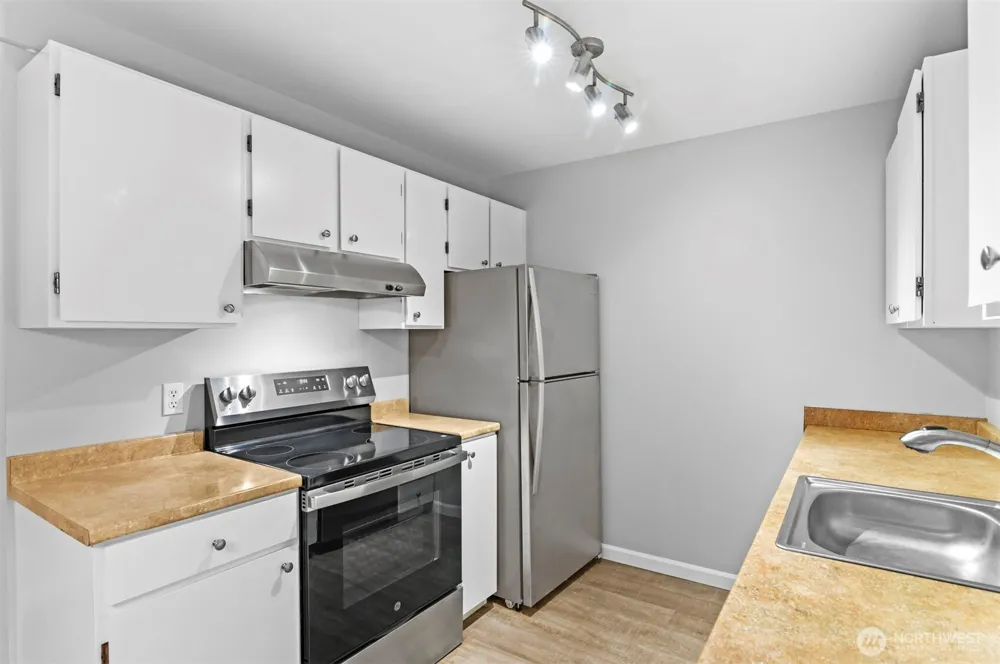 236 S 152nd Street #A104 Burien, WA 98148
