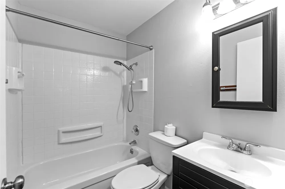 236 S 152nd Street #A104 Burien, WA 98148