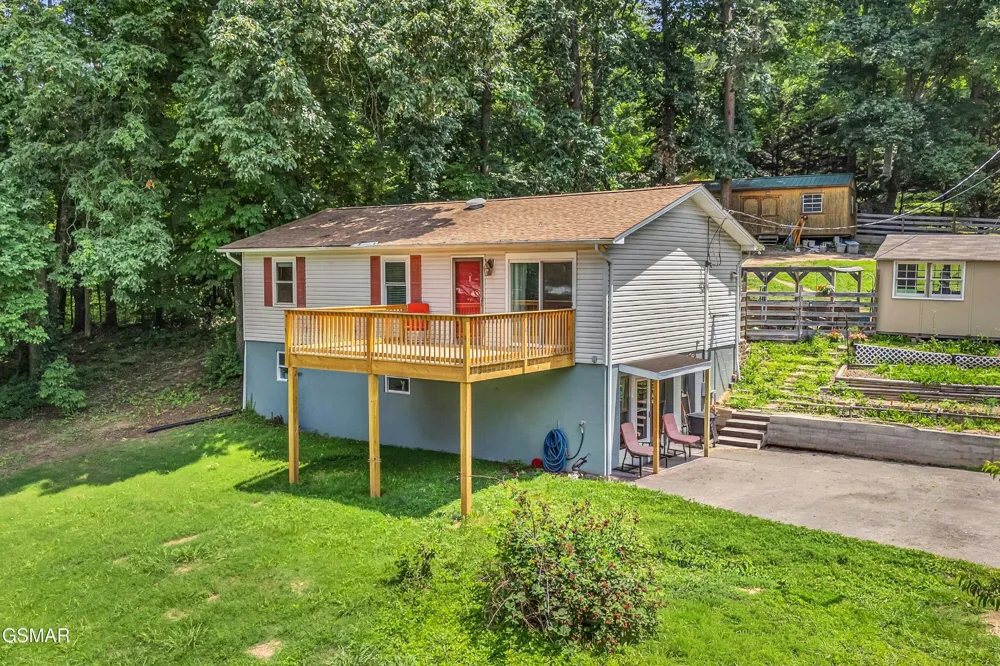 131 Delozier Lane Rockwood, TN 37854