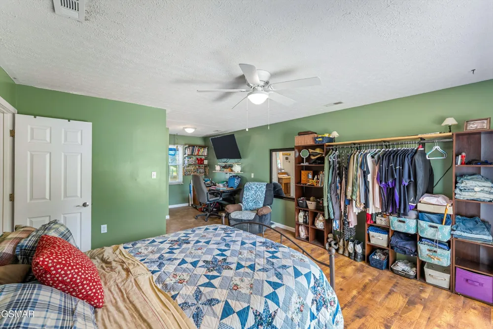 131 Delozier Lane Rockwood, TN 37854