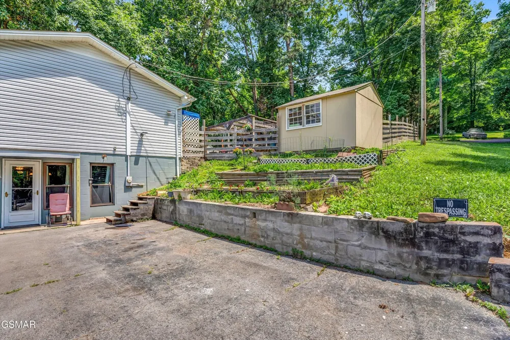 131 Delozier Lane Rockwood, TN 37854
