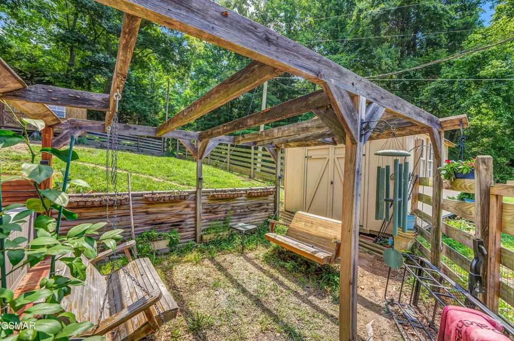 131 Delozier Lane Rockwood, TN 37854