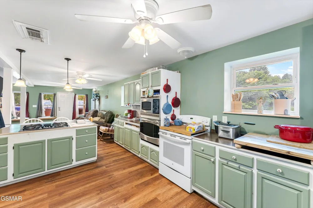 131 Delozier Lane Rockwood, TN 37854