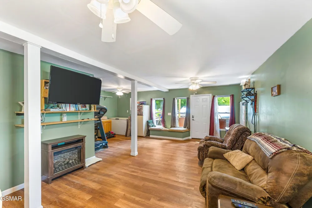 131 Delozier Lane Rockwood, TN 37854