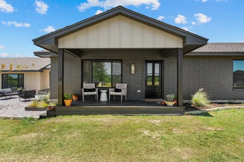 3103 Mockingbird Lane