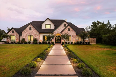 3753 Cooper Court