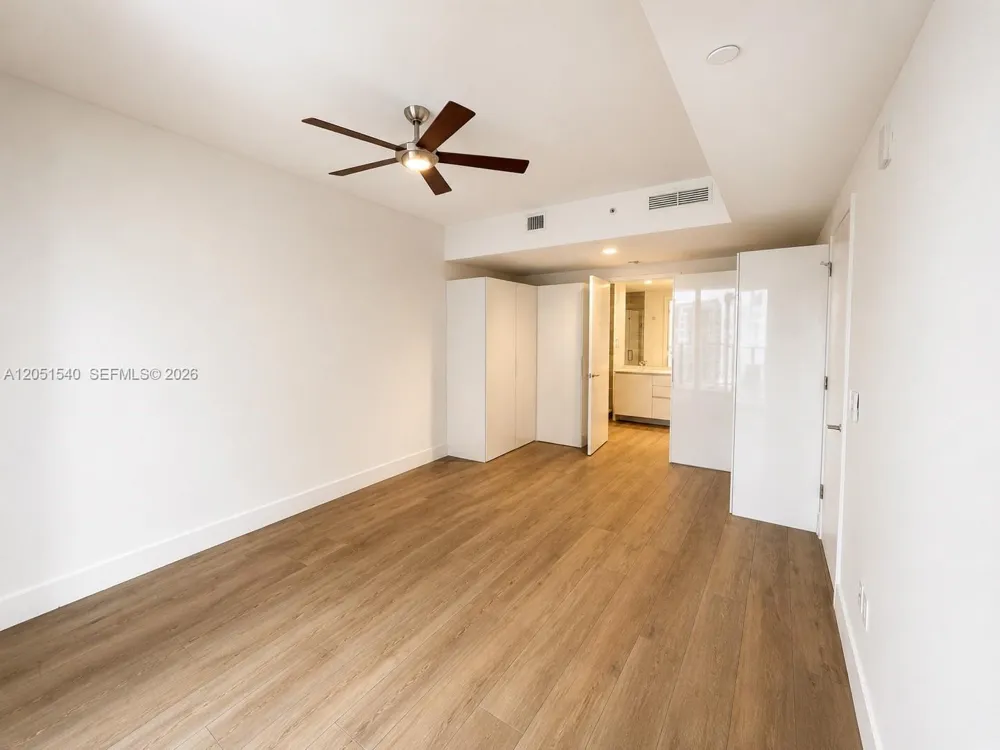 1010 Brickell Ave #3309 Miami, FL 33131