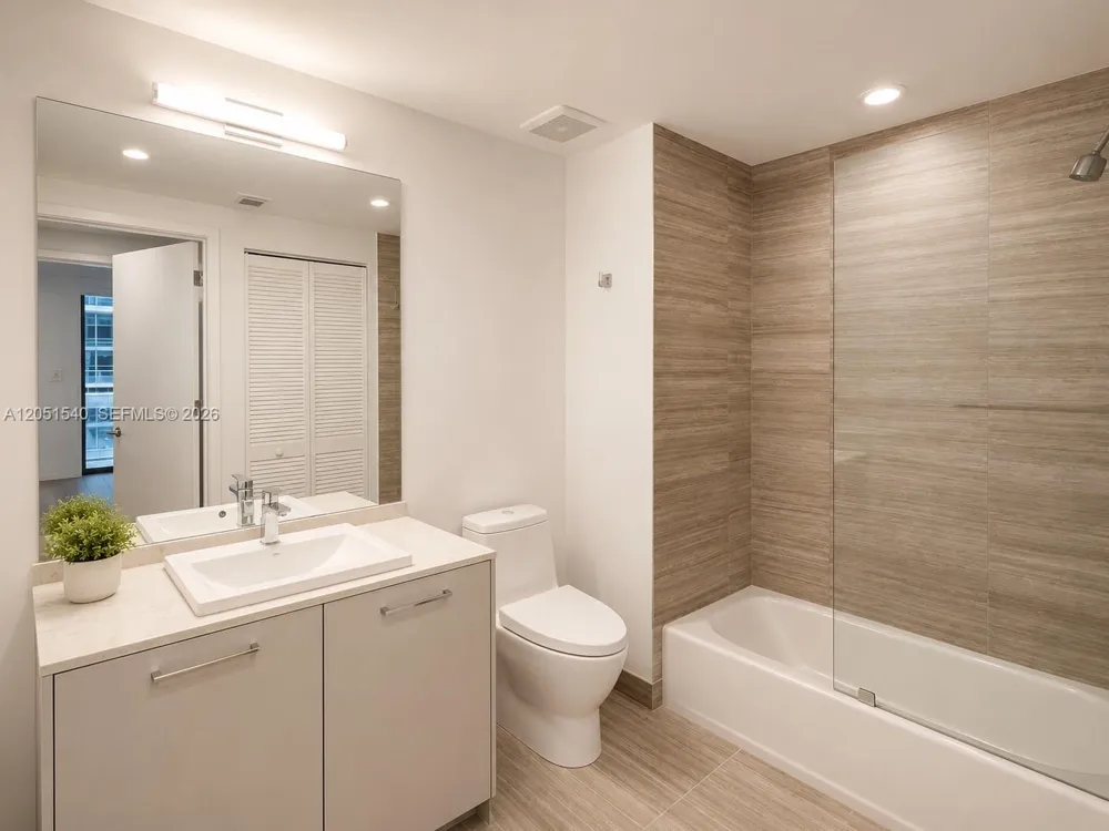 1010 Brickell Ave #3309 Miami, FL 33131